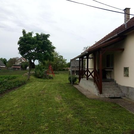 Oeregakac Vendeghaz Villa Tiszaladany Exterior photo